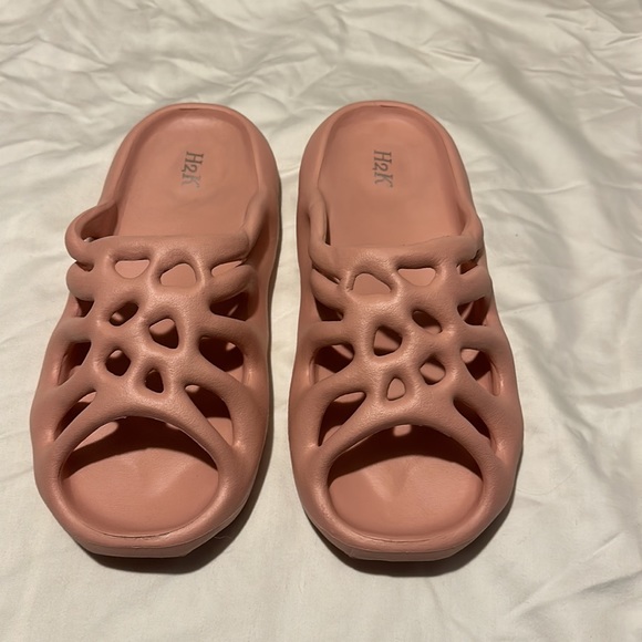 H2K Fiona Slip On Sandal size 11 - Picture 7 of 9